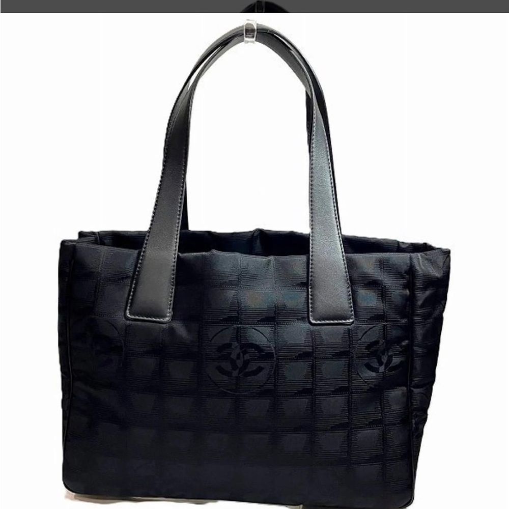 CHANEL Black Quilted Tote Bag with Leather Handles